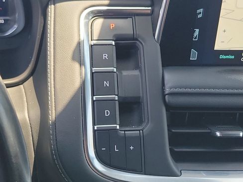 Used 2023 Chevrolet Tahoe Z71 AWD/4WD image 16