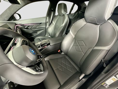 New 2026 BMW 550e xDrive w/ Executive Package image 21