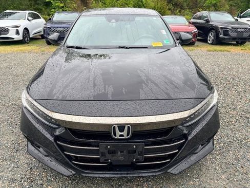 Used 2021 Honda Accord Sport image 2