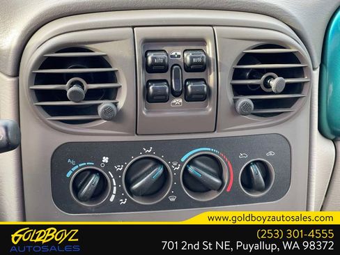 Used 2004 Chrysler PT Cruiser Limited w/ Chrome Accents Group image 32