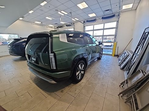 New 2026 Hyundai Ioniq 9 SEL image 5