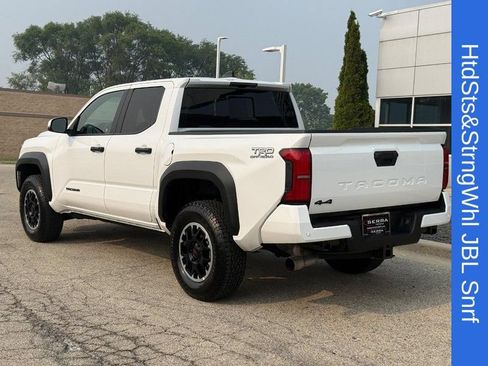 Used 2025 Toyota Tacoma TRD Off-Road w/ TRD Off Road Upgrade Package AWD/4WD image 5