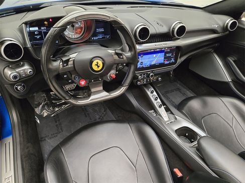 Used 2019 Ferrari Portofino image 19