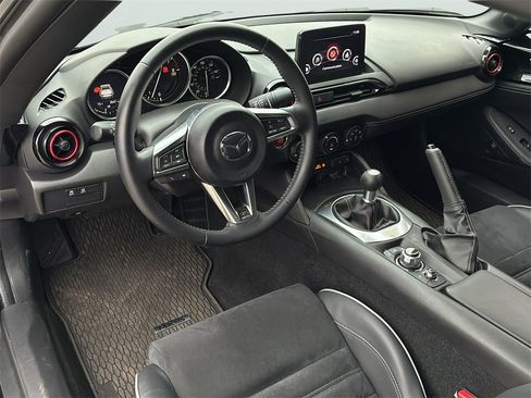 Used 2023 MAZDA MX-5 Miata Club w/ Weather Package image 14