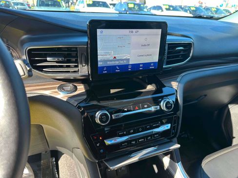 Used 2022 Ford Explorer Limited w/ Equipment Group 301A image 30