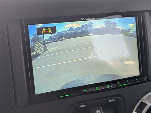 Used 2014 Jeep Wrangler Unlimited Rubicon w/ Connectivity Group AWD/4WD image 18