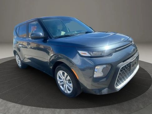 Used 2020 Kia Soul LX FWD image 3