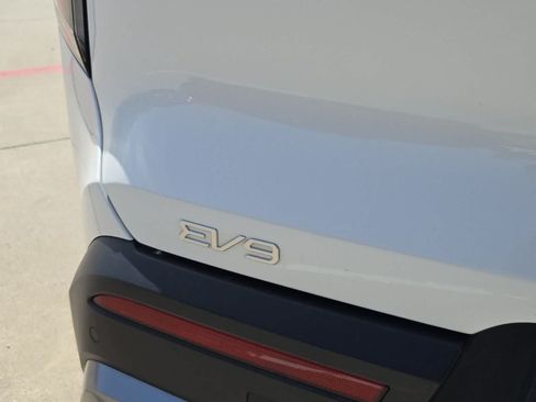 Certified 2024 Kia EV9 Wind AWD/4WD image 11