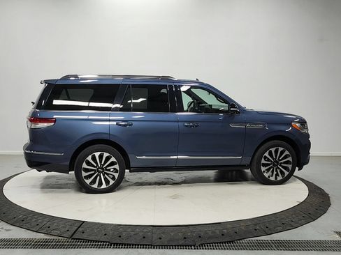 Used 2022 Lincoln Navigator Reserve AWD/4WD image 8