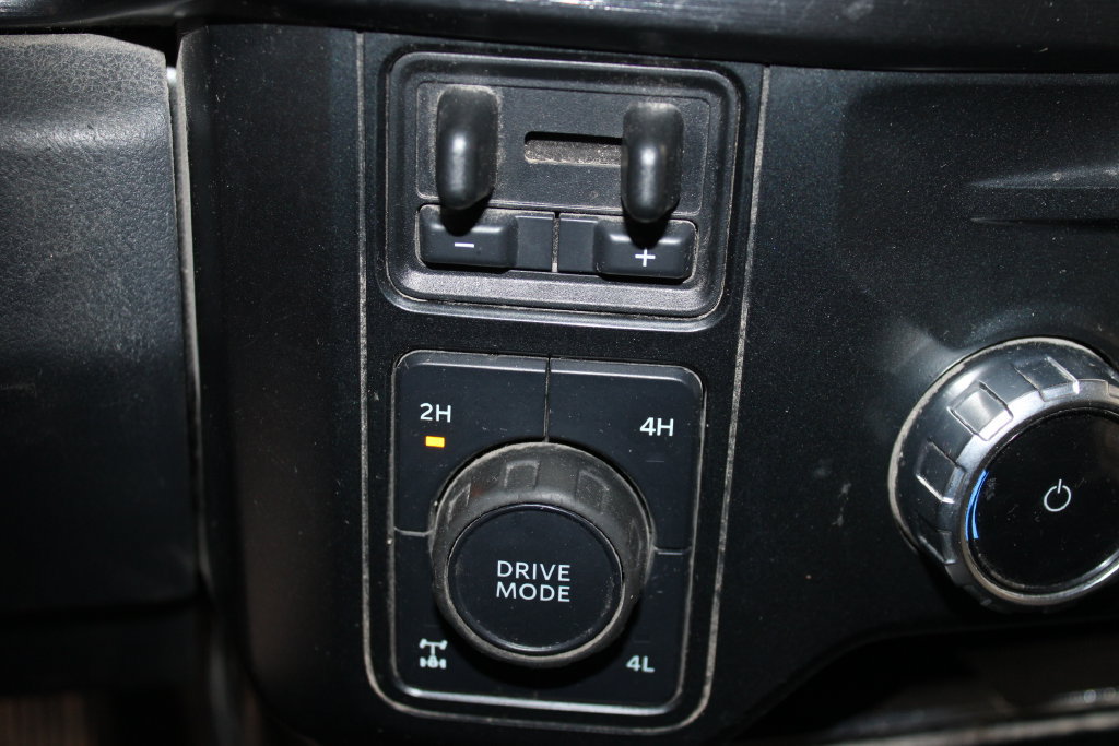 Used 2023 Ford F250 Lariat w/ Sport Appearance Package AWD/4WD image 32