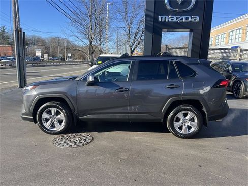 Used 2022 Toyota RAV4 XLE image 5