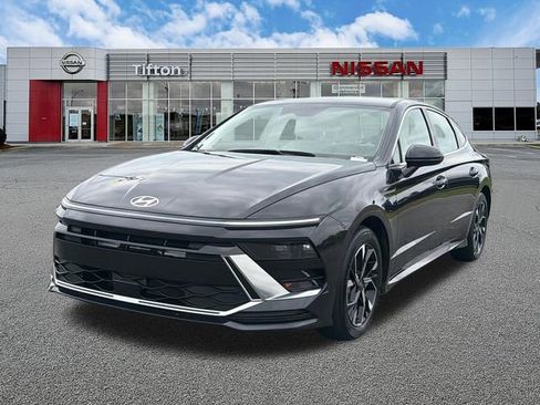 Used 2025 Hyundai Sonata SEL FWD image 3