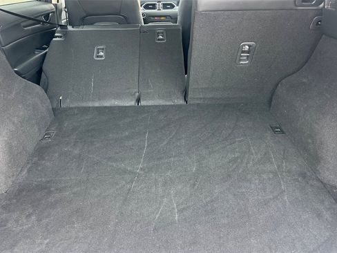 Used 2019 MAZDA CX-5 Touring image 16