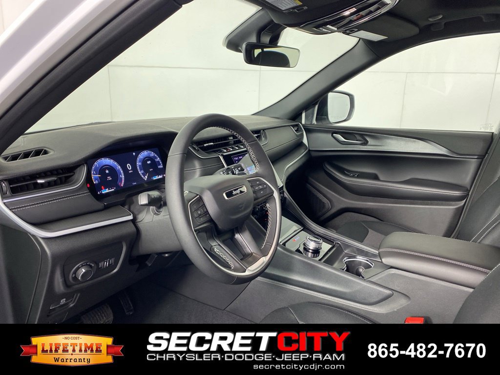 New 2026 Jeep Grand Cherokee Laredo X AWD/4WD image 13