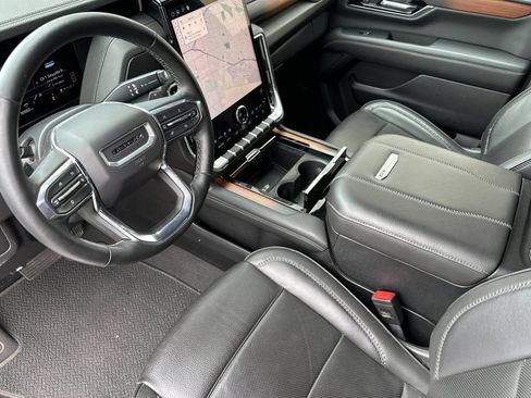 Used 2025 GMC Yukon Denali AWD/4WD image 10