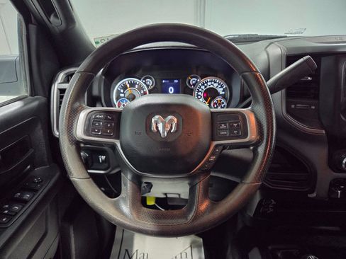 Used 2022 RAM 2500 Tradesman w/ Chrome Appearance Group AWD/4WD image 10