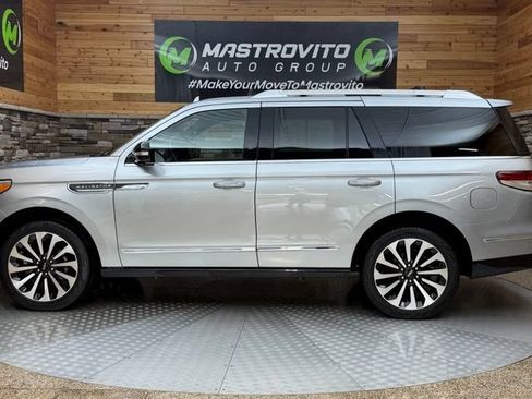 Used 2024 Lincoln Navigator Reserve AWD/4WD image 6
