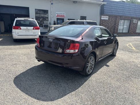 Used 2011 Scion tC FWD image 9
