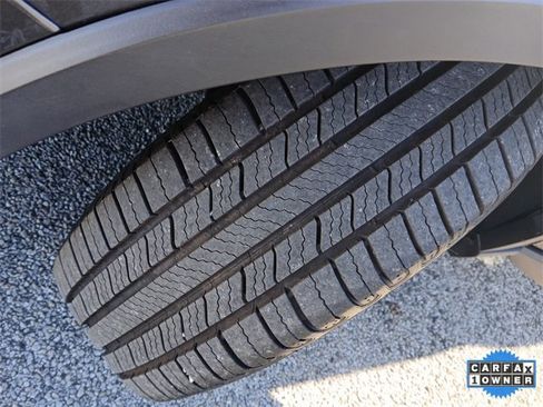 Used 2021 Toyota C-HR LE image 10