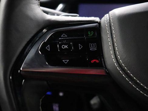 Used 2024 Jeep Grand Cherokee Overland w/ Advanced Protech Group III image 12