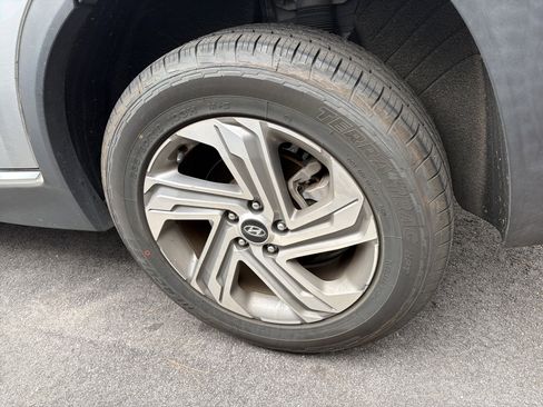 Used 2023 Hyundai Santa Fe SEL w/ Premium Package image 16