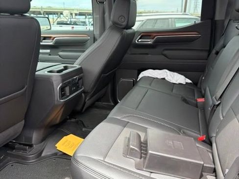 Used 2023 GMC Sierra 1500 Denali w/ Denali Reserve Package AWD/4WD image 9
