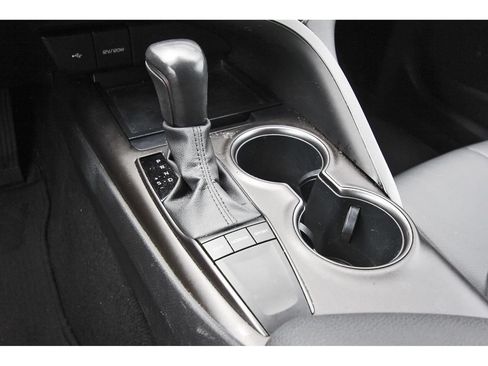 Used 2023 Toyota Camry SE FWD image 31