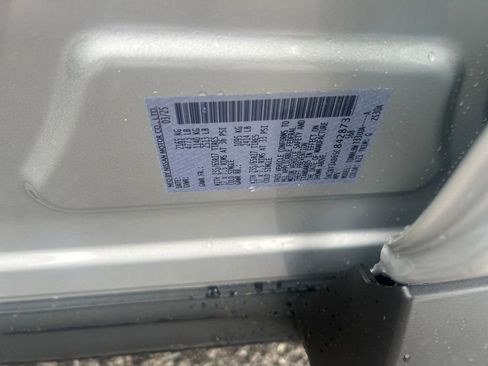 Used 2025 Nissan Rogue S AWD/4WD image 30
