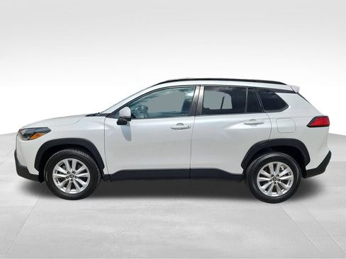 Used 2022 Toyota Corolla Cross LE FWD image 6