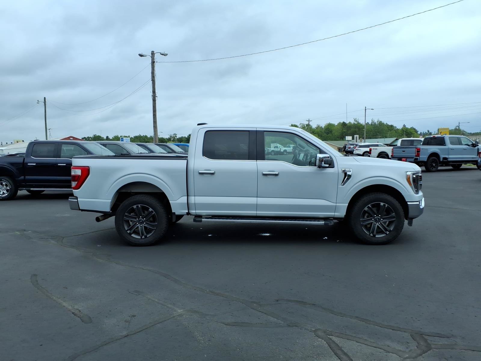 Used 2021 Ford F150 Lariat w/ Equipment Group 502A High AWD/4WD image 7
