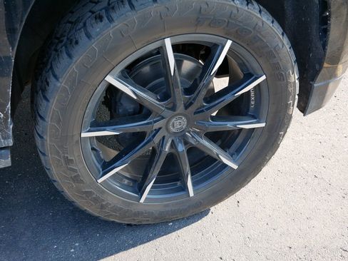 Used 2023 Chevrolet Tahoe High Country AWD/4WD image 11