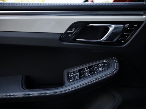 Used 2024 Porsche Macan GTS image 15