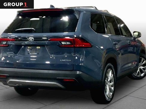 Certified 2024 Toyota Grand Highlander AWD image 13