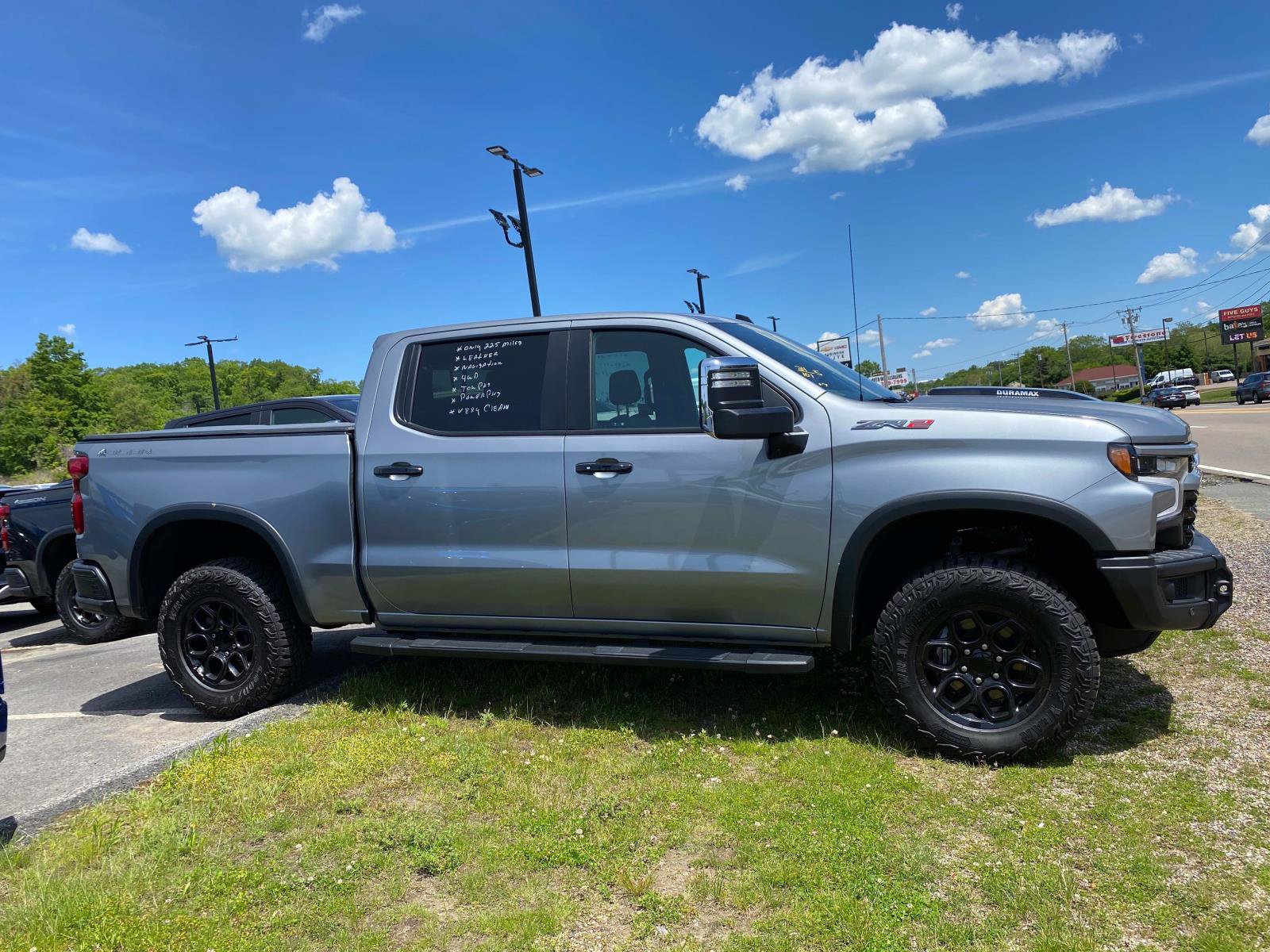 Used 2024 Chevrolet Silverado 1500 ZR2 w/ ZR2 Bison Edition AWD/4WD image 2