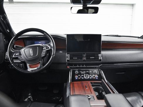 Used 2023 Lincoln Navigator Reserve AWD/4WD image 23