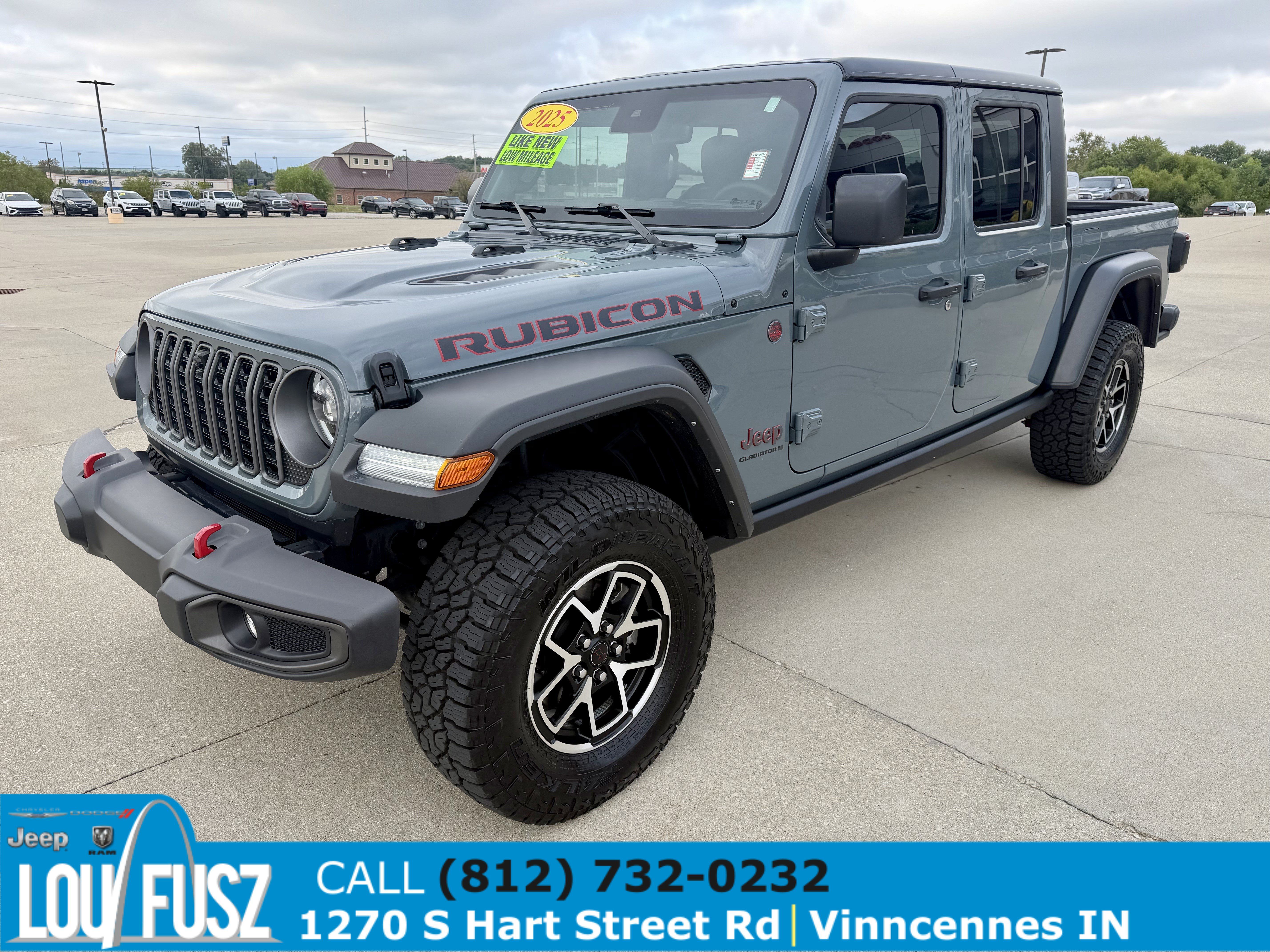 Used 2025 Jeep Gladiator Rubicon w/ Safety Group AWD/4WD image 3