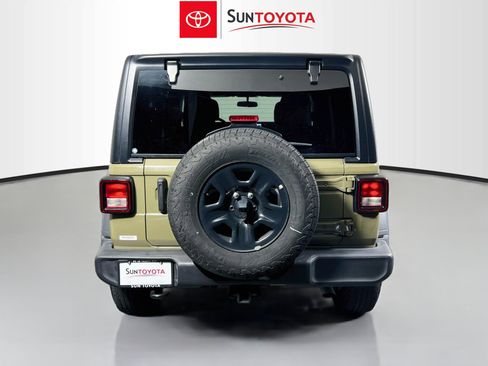 Used 2025 Jeep Wrangler Unlimited Sport AWD/4WD image 5