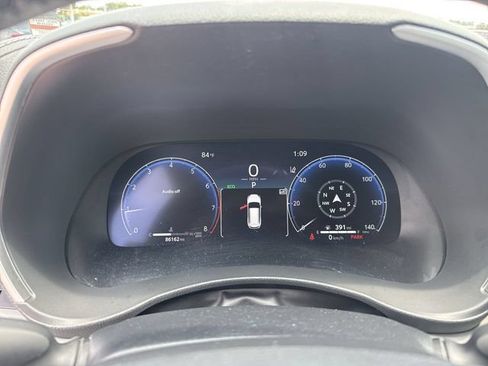 Used 2023 Toyota Highlander Limited FWD image 18