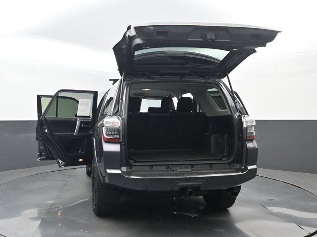 Used 2021 Toyota 4Runner SR5 AWD/4WD image 36
