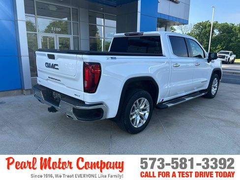 Used 2021 GMC Sierra 1500 SLT w/ SLT Premium Plus Package AWD/4WD image 4
