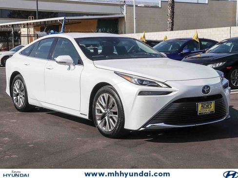 Used 2022 Toyota Mirai w/ Advanced Technology Package RWD image 5