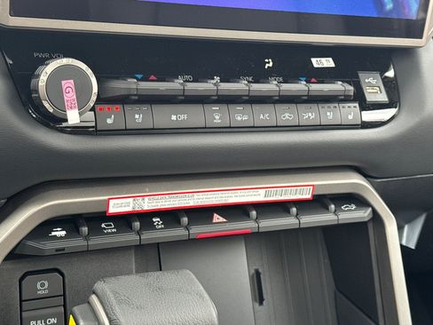 New 2026 Toyota Tundra Platinum AWD/4WD image 54