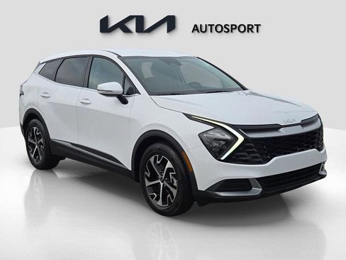 Certified 2023 Kia Sportage EX image 3