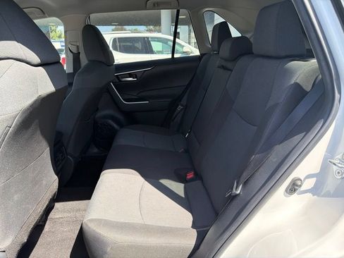 Used 2025 Toyota RAV4 XLE AWD/4WD image 20
