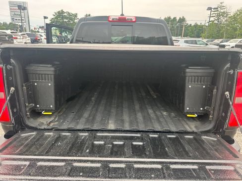 Used 2017 Chevrolet Colorado Z71 AWD/4WD image 31