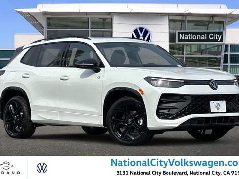 New 2026 Volkswagen Tiguan SE R-Line FWD image 1
