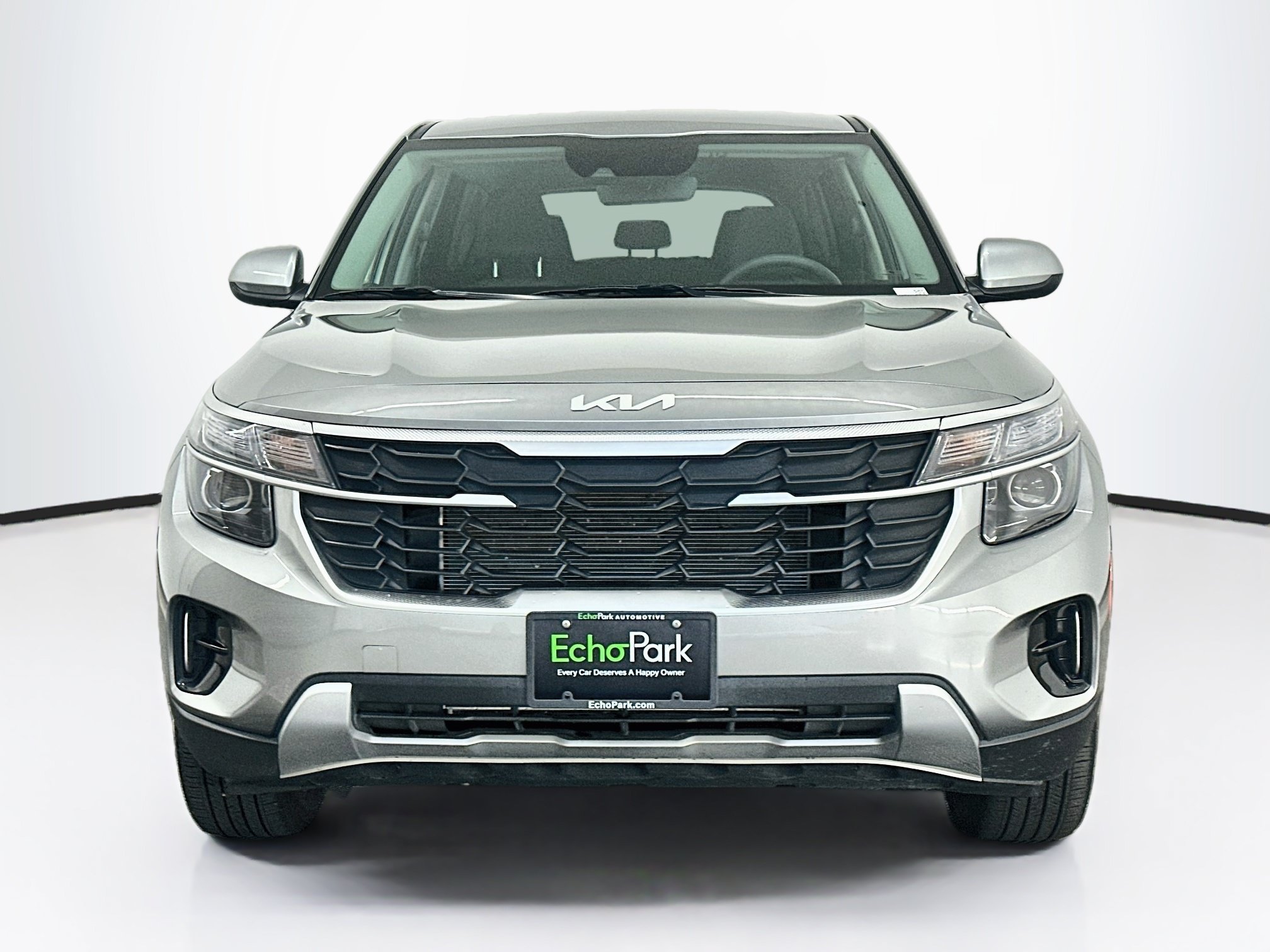 Used 2026 Kia Seltos LX AWD/4WD image 2