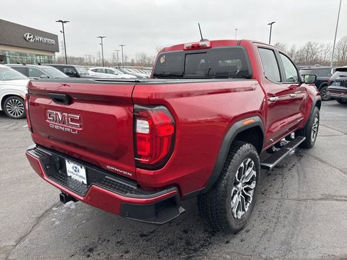 Used 2025 GMC Canyon Denali image 5