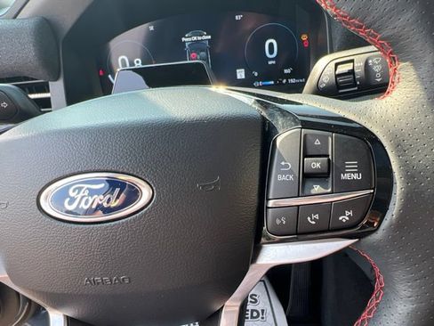 Used 2026 Ford Explorer ST-Line w/ ST-Line Street Pack AWD/4WD image 30