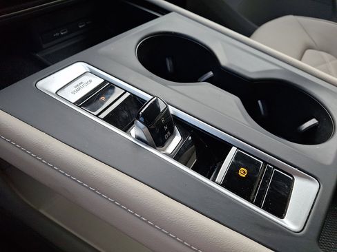 Certified 2024 Volkswagen Atlas SE image 15